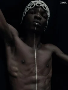 Casquete Aros_BEMEKNES-NOIR (@_noirmagazine)