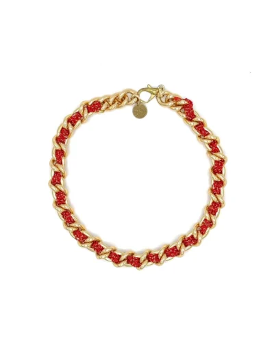 Collar Mallo rojo. Hecho de metal dorado y ganchillo
