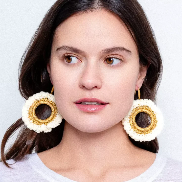 pendientes Sunrise blancos hechos a mano