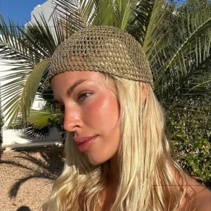 Jessica Goicoechea con Gorro Emilia