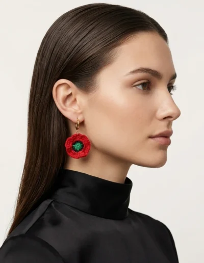 Pendientes Poppy de crochet artesanal de la colección Flores Efímeras de BeMeknes
